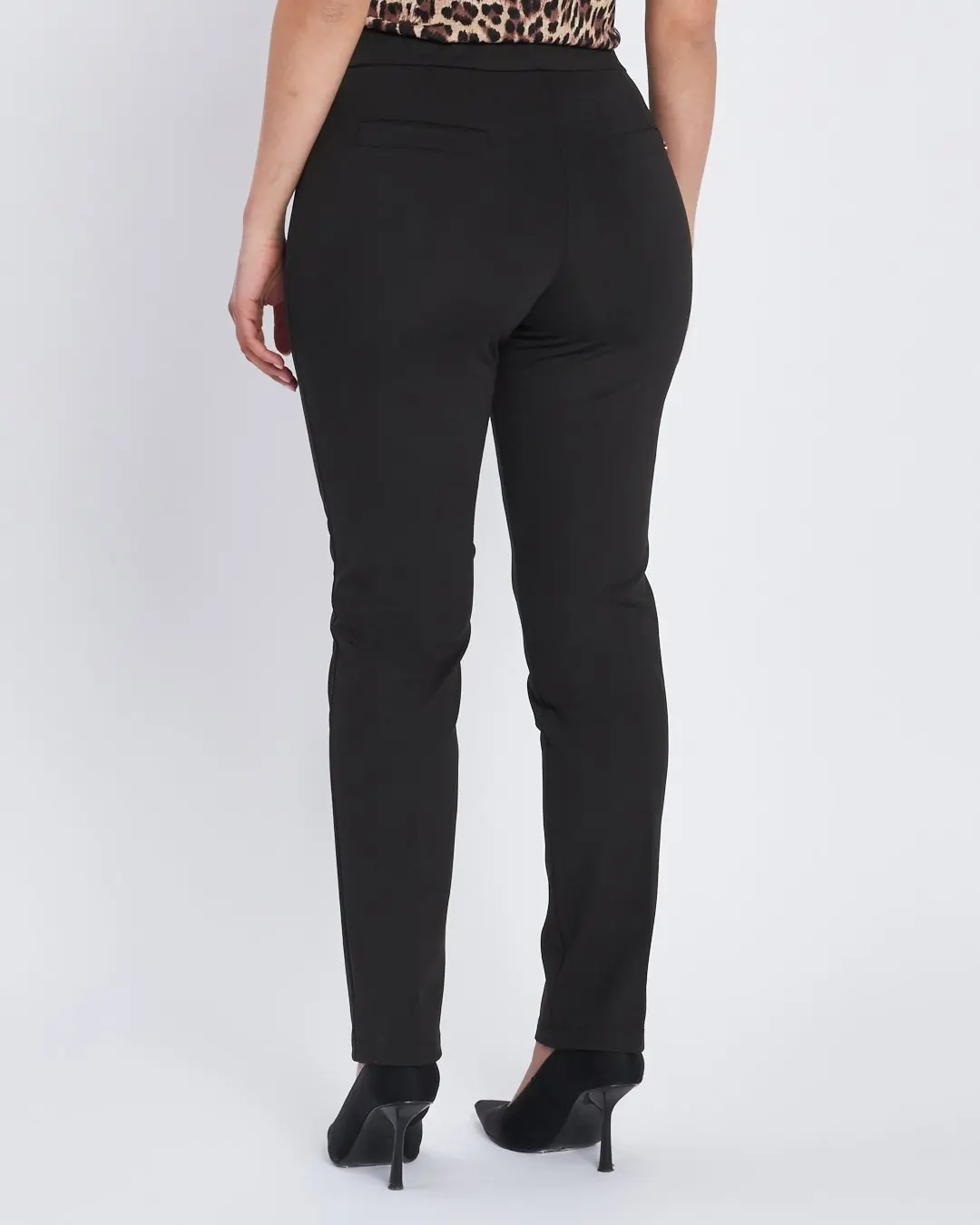 Pantalone basic con frisi posteriori NERO - Image 7