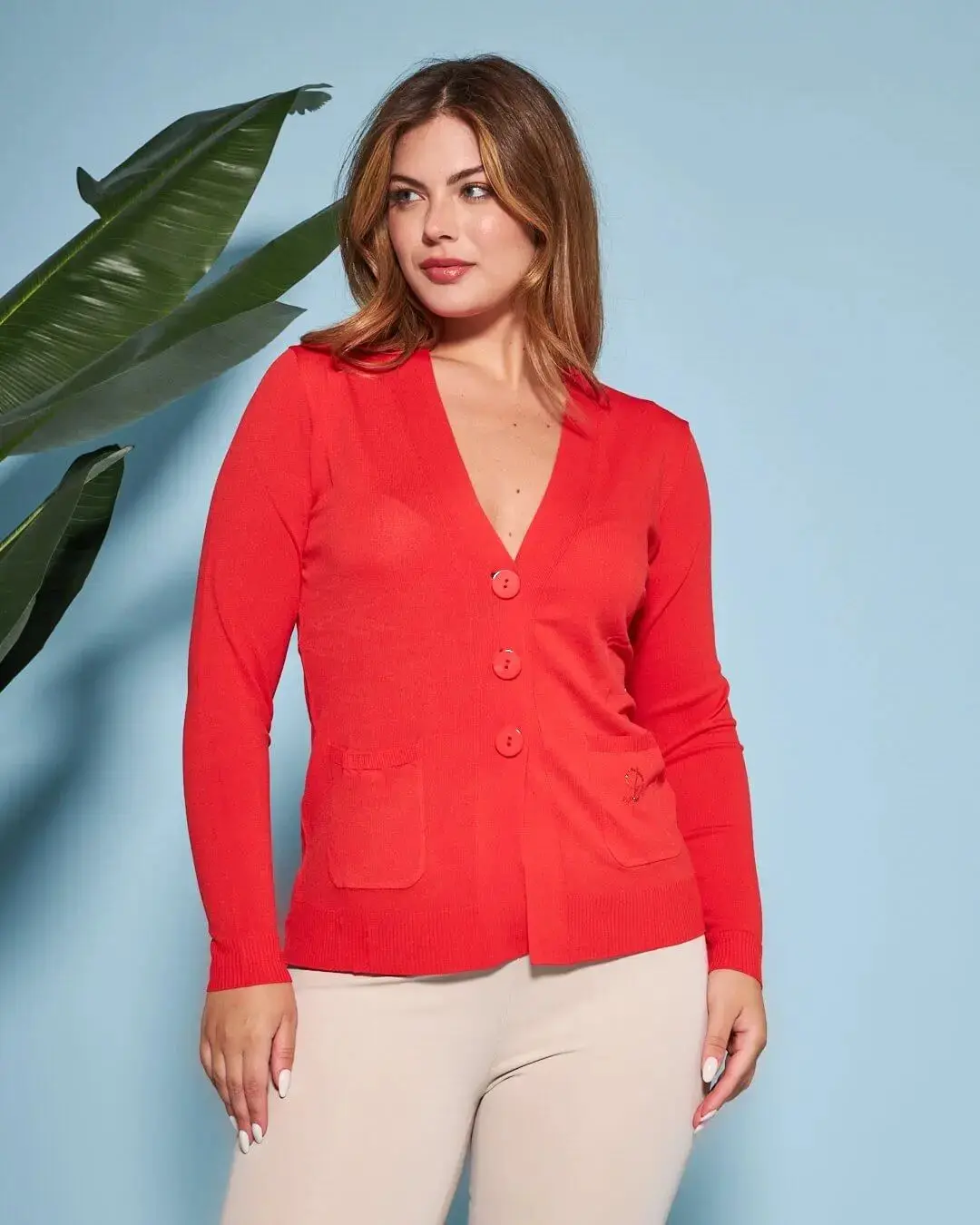 Cardigan scollo a V in maglia di misto viscosa con logo in strass. - Image 9