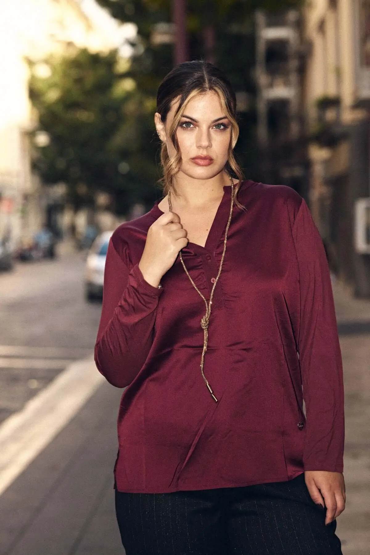 CAMICIA CON SCOLLO SERAFINO BURGUNDY