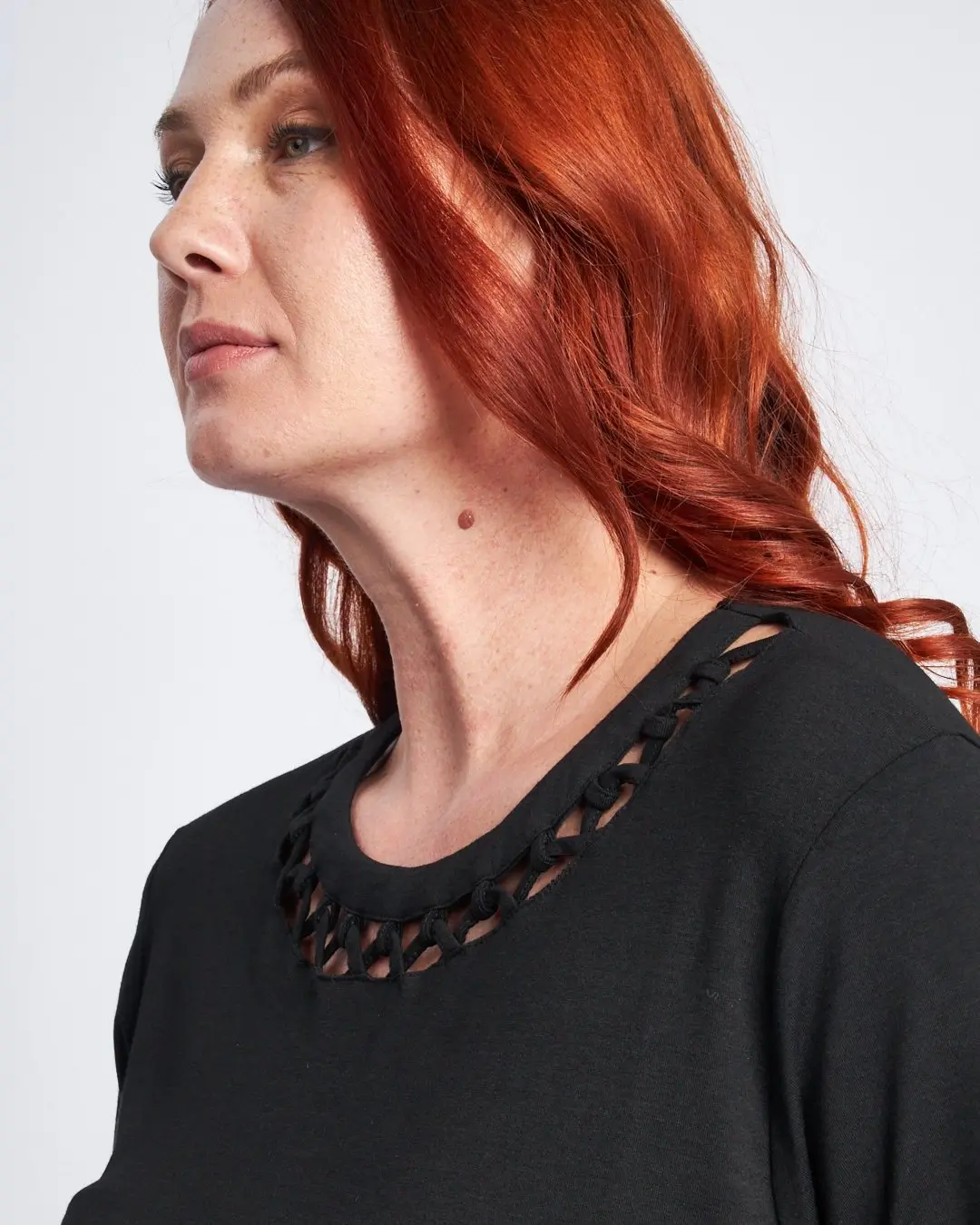 T-shirt con inserto effetto rete NERO - Image 3