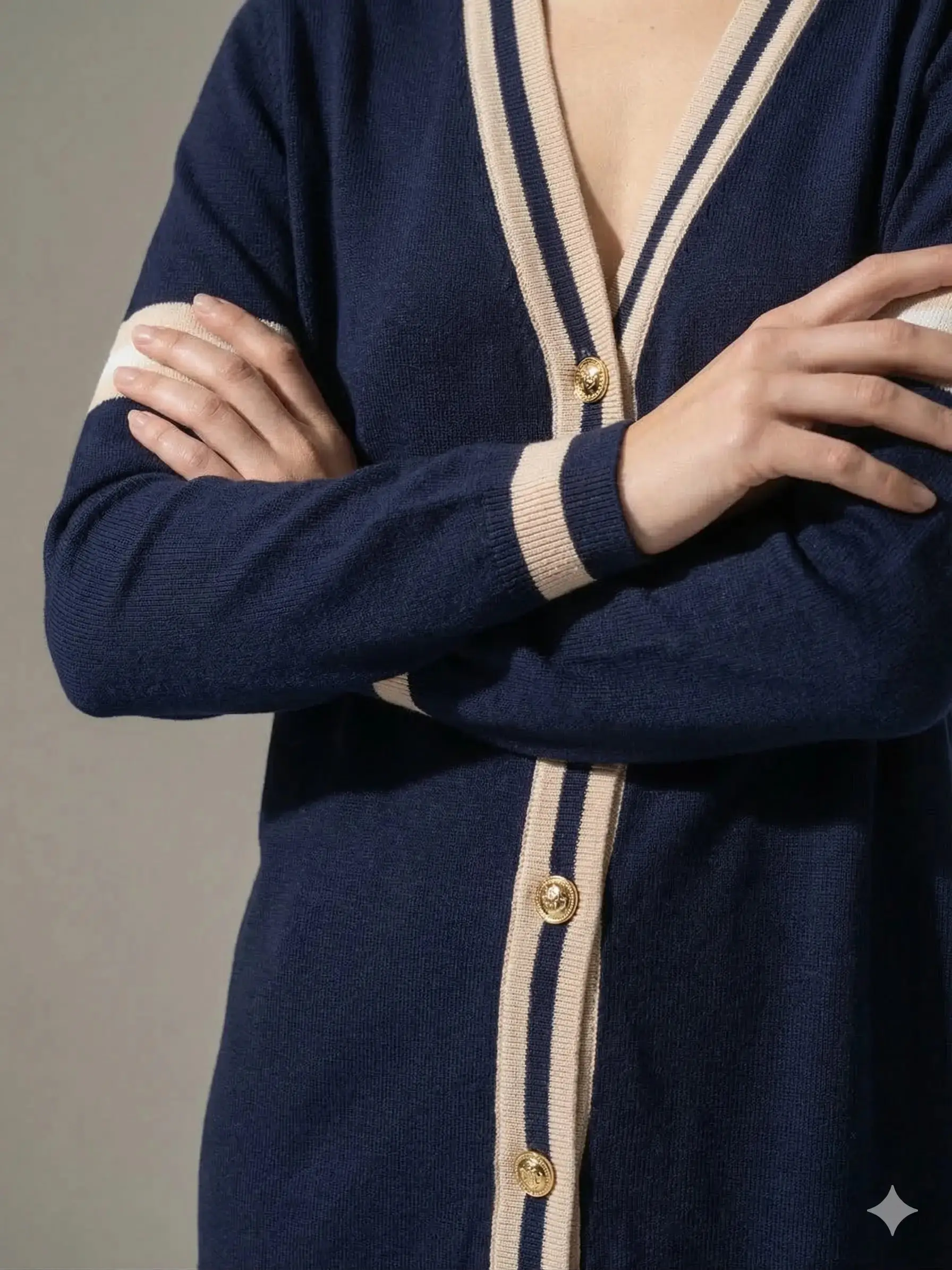 Cardigan Carry - Image 4