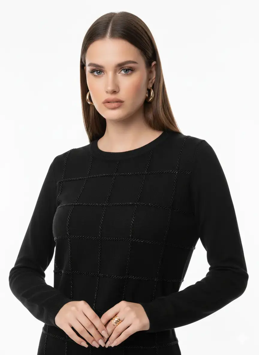 Maglia girocollo con applicazioni - Image 3
